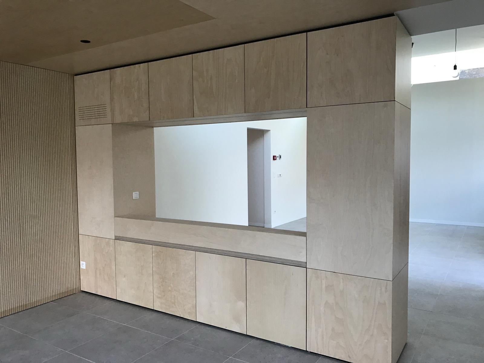 Maatkast in multiplex detail